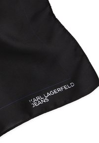 Sciarpa di seta nera con una texture liscia, design bordato e logo ricamato "KARL LAGERFELD JEANS" in bianco.