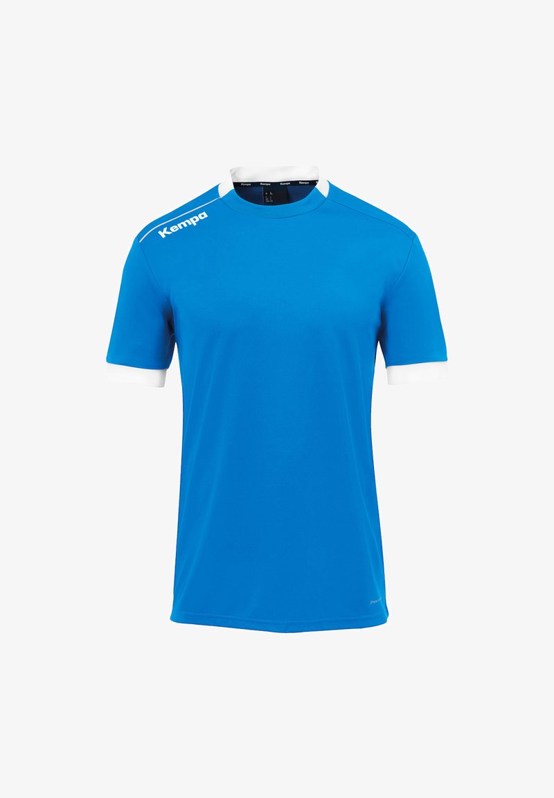 Maillot de sport bleu en tissu évacuant l'humidité. Il présente un col rond, des manches courtes et des accents blancs sur les manches et le col.