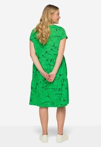 LAURASØN RUNDHALS HALBARM - Jerseyklänning - mint green