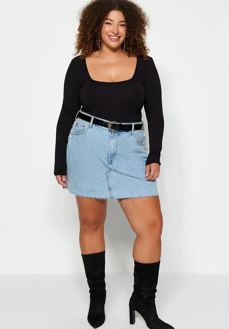 Trendyol Curve Longsleeve zwart