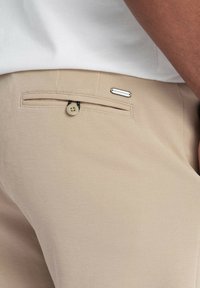 Ombre Shorts - sand