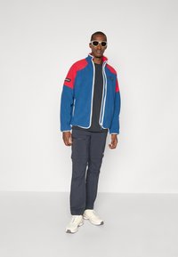 Berghaus CONCERT COLLECTION 1997 UNISEX - Jachetă din fleece - hale navy/definitely red