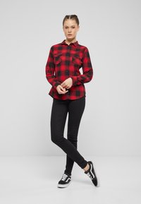 Brandit FLANELL - Button-down blouse - red black