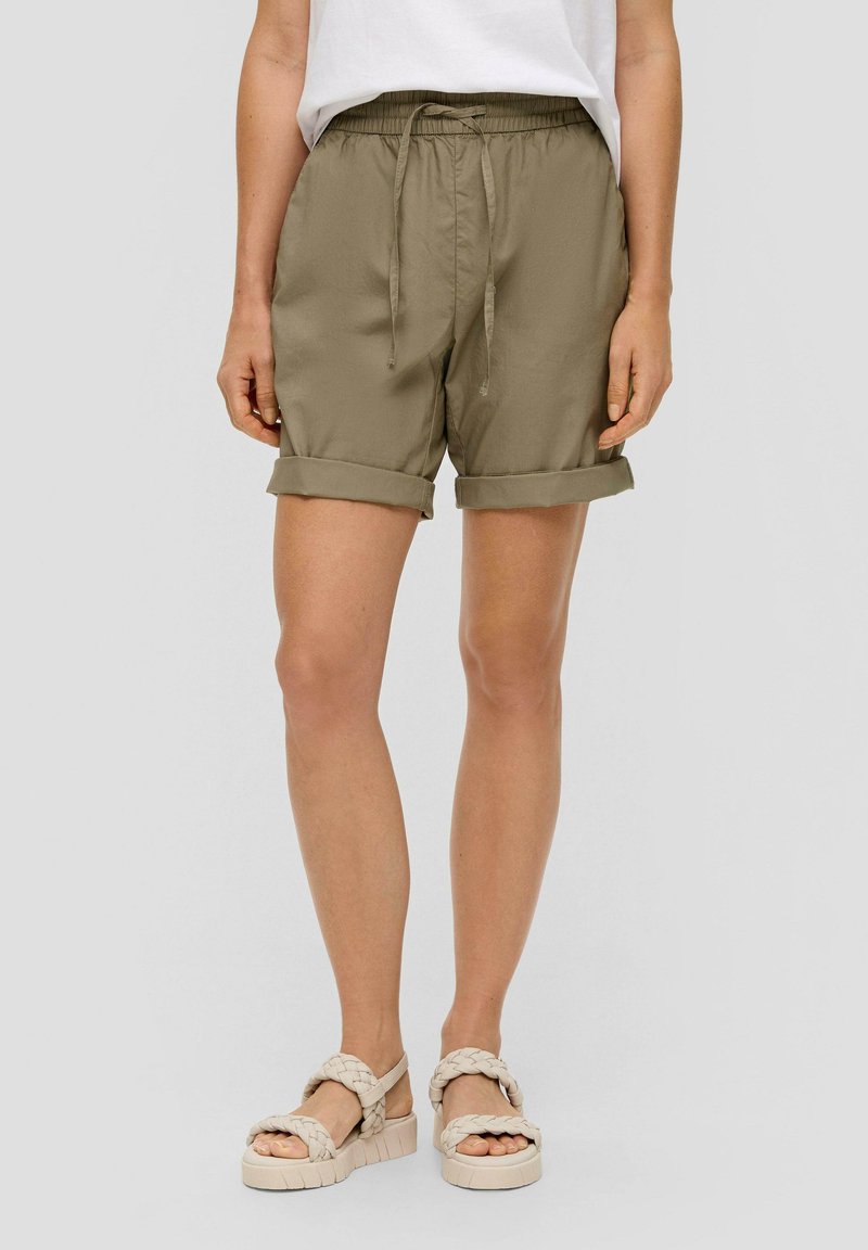s.Oliver REGULAR - Shorts - olivgrün