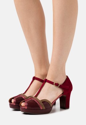 Chie Mihara, Platoo-avokkaat - dark red