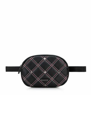 Pochette nera trapuntata con motivo a diamante rosso e bianco, dotata di borchie argentate. Texture in pelle liscia con tracolla laterale e chiusura con zip.