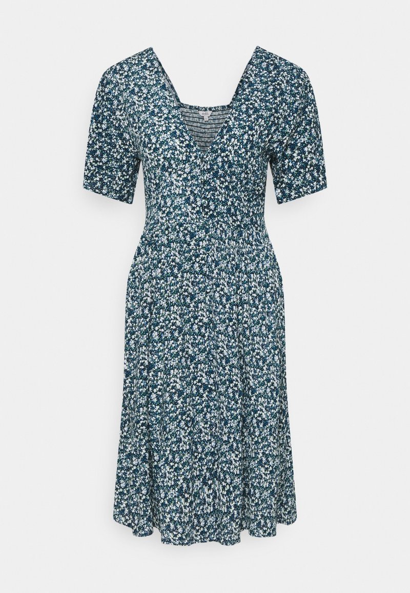 Vestido floral con un profundo escote en V, mangas cortas y una cintura ajustada. La tela presenta un fondo azul con patrones florales en blanco y verde.