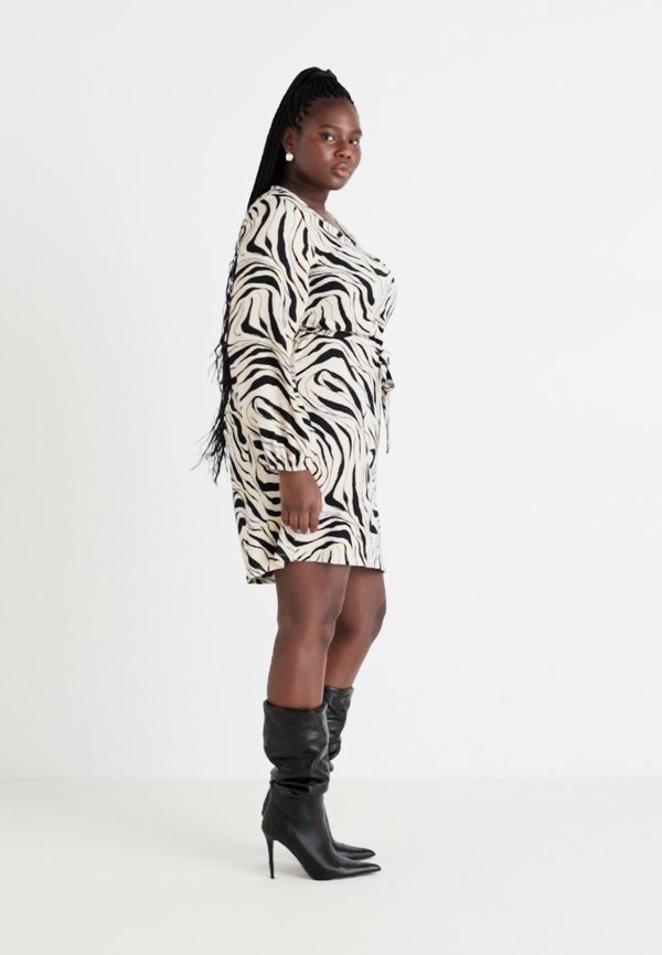 VMCPOET SHORT DRESS  - Jersey dress - birch aop:buki4