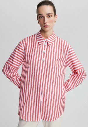 STRIPED WITH BUTTON DETAIL - Pogājama blūze - red