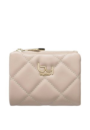 Portamonete in pelle trapuntata beige con cerniera dorata e piccolo logo dorato "byblos" sul davanti.