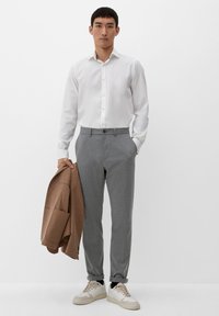 s.Oliver BLACK LABEL BUSINESS-STYLE - Anzughose - graphit