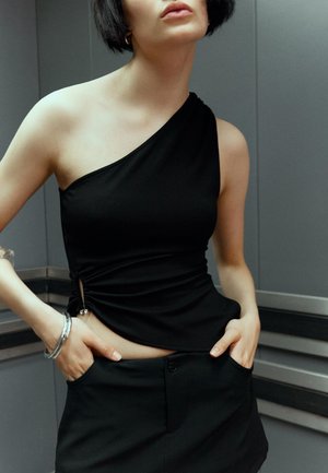 Bershka ASYMMETRIC - Bluse - black