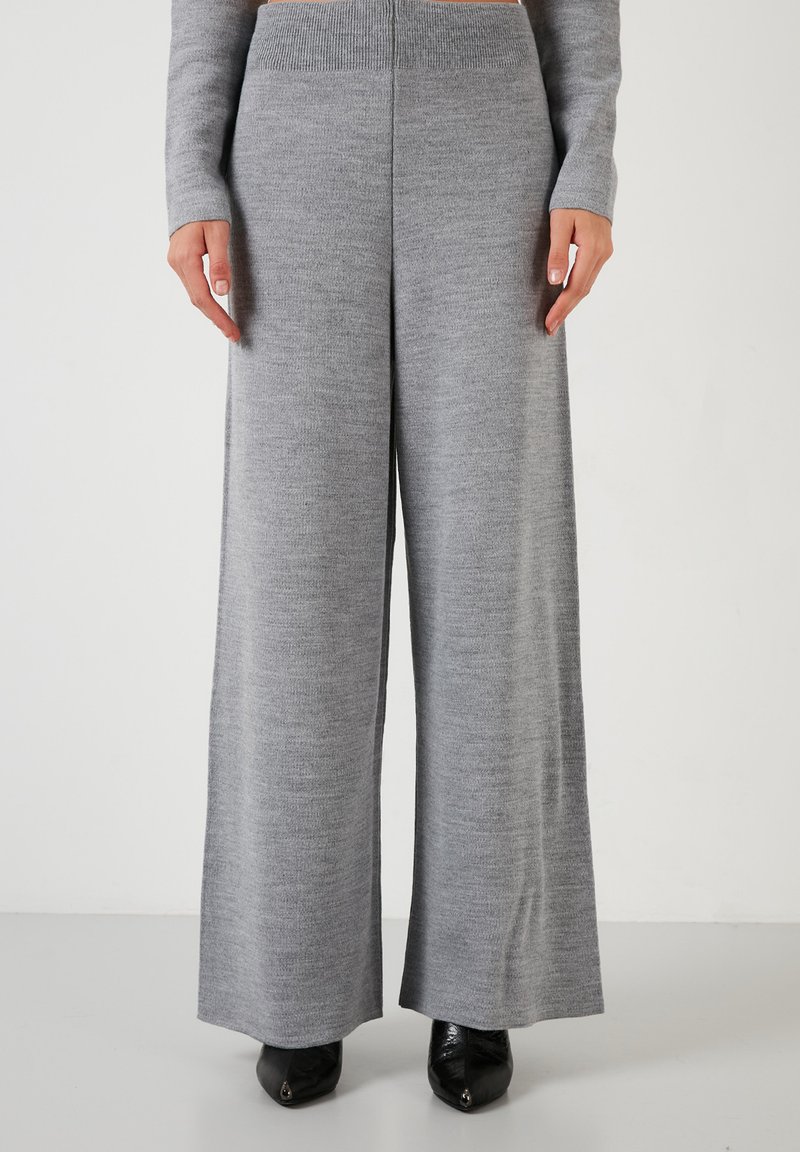 Damen Strickjacken | LELA Strickpullover grey/grau - IF96153 Damen Strickjacken | LELA Strickpullover grey/grau - IF96153