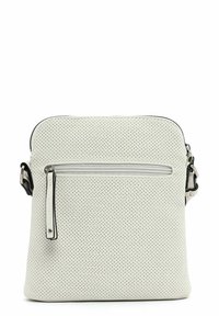 Hvid perforeret crossbody taske med en lynlåslomme foran, justerbar rem og sølvfarvet hardware. Glat tekstur og rektangulær form.