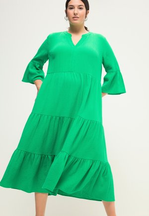 Studio Untold VOLANTS 3/4-ÄRMEL - Vestido informal - natural green