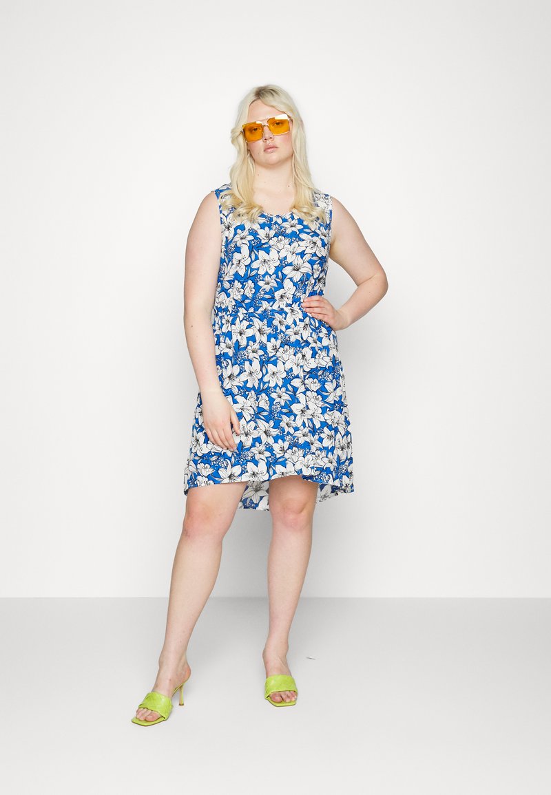 Damen Freizeitkleider | ONLY Curve ONCFREDERIKKE SARAH DRESS Freizeitkleid cloud dancer/surf the web/offwhite - OG10070 Damen Freizeitkleider | ONLY Curve ONCFREDERIKKE SARAH DRESS Freizeitkleid cloud dancer/surf the web/offwhite - OG10070