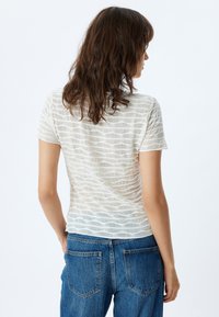 Koton SEMI SHEER CROP  - Camiseta estampada - white