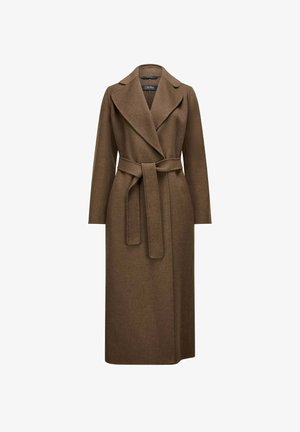 Manteau long en laine marron avec des revers larges et une ceinture assortie nouée à la taille, présenté sur un fond blanc.