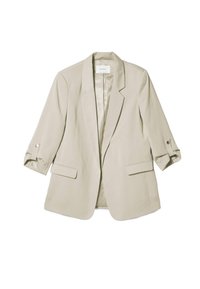 Blazer beige con un diseño estructurado, mangas de tres cuartos, dos bolsillos frontales y un forro interior satinado.