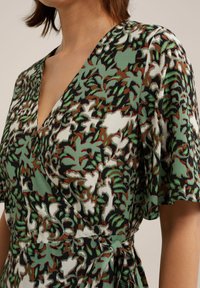 WE Fashion Kasdienė suknelė - green