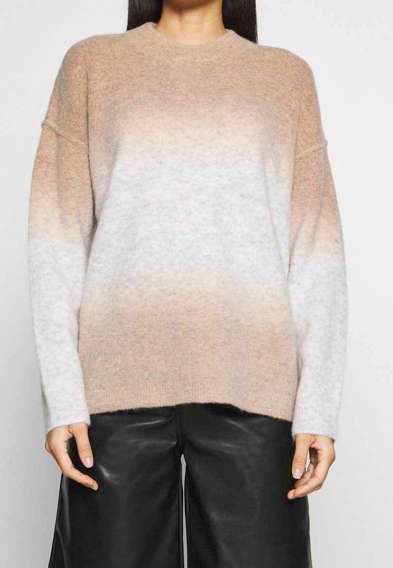 Second Female Stickad tröja - off-white