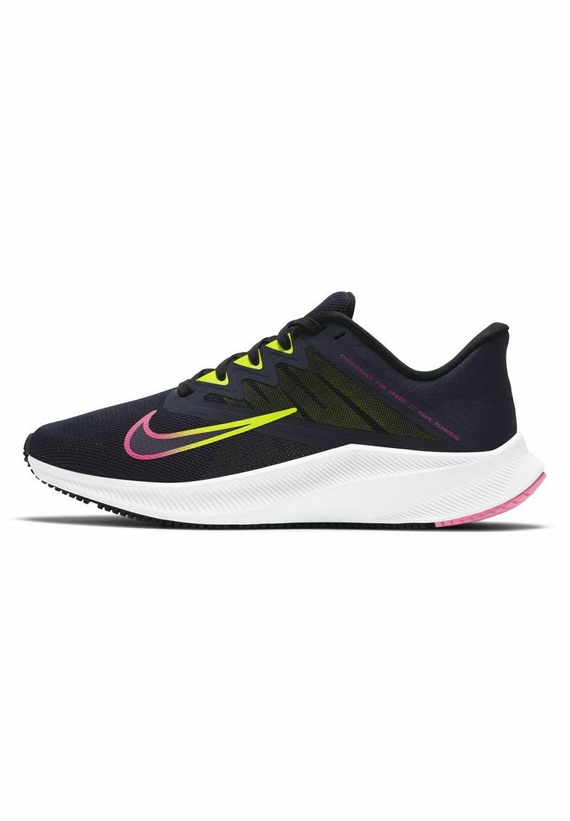 Nike Performance QUEST 3 Obuwie do biegania treningowe blackened