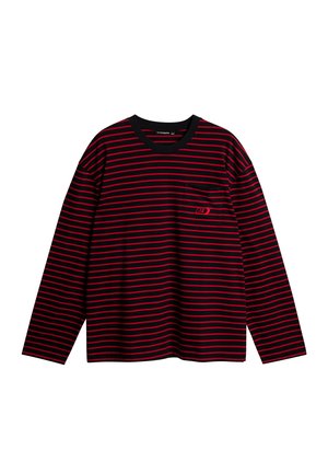 Camicia a maniche lunghe nera con strisce orizzontali rosse. Caratterizzata da un collo rotondo e una tasca sul petto sinistro con logo ricamato.