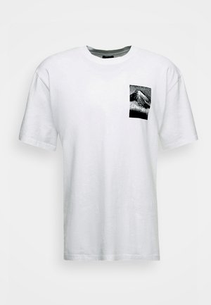FROM FUJI  - Printtipaita - white