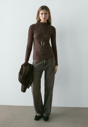 Long sleeved top - dark brown