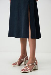 Jimmy Key HIGH WAIST MIDI  - Jupe trapèze - dark blue