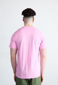 Nike Sportswear T-shirt - bas - pink