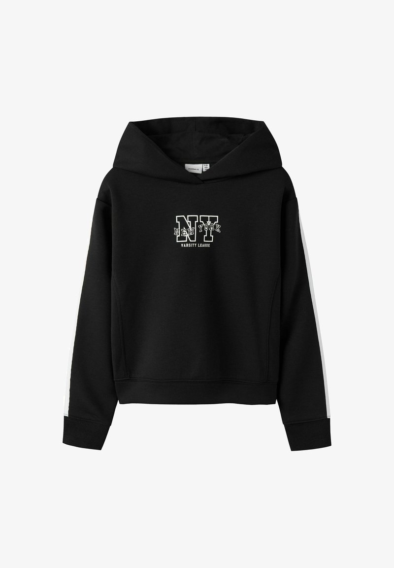 Haut à capuche noir avec une grande capuche, arborant le texte blanc NY Varsity League et des rayures blanches sur les côtés. Fabriqué en tissu doux et texturé.