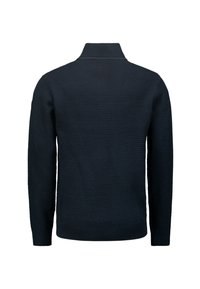 Donker marineblauwe gebreide trui met hoge kraag, lange mouwen en een gestructureerd patroon, weergegeven vanaf de achterkant.