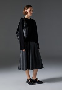Zign Studio Ručna torba - black