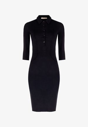 Abito nero al ginocchio con maniche a tre quarti, colletto a punta e cinque bottoni lungo il centro frontale.