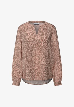 Bluzka z długim rękawem wykonana z lekkiej, przezroczystej tkaniny z różowo-szarym nadrukiem w panterkę, posiadająca dekolt w serek i marszczone mankiety.