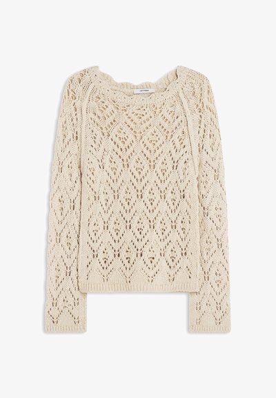 Πλεκτό πουλόβερ κρεμ χρώματος με ανοιχτό μοτίβο σε σχήμα διαμαντιού και μακριά μανίκια από την Ivy Oak.