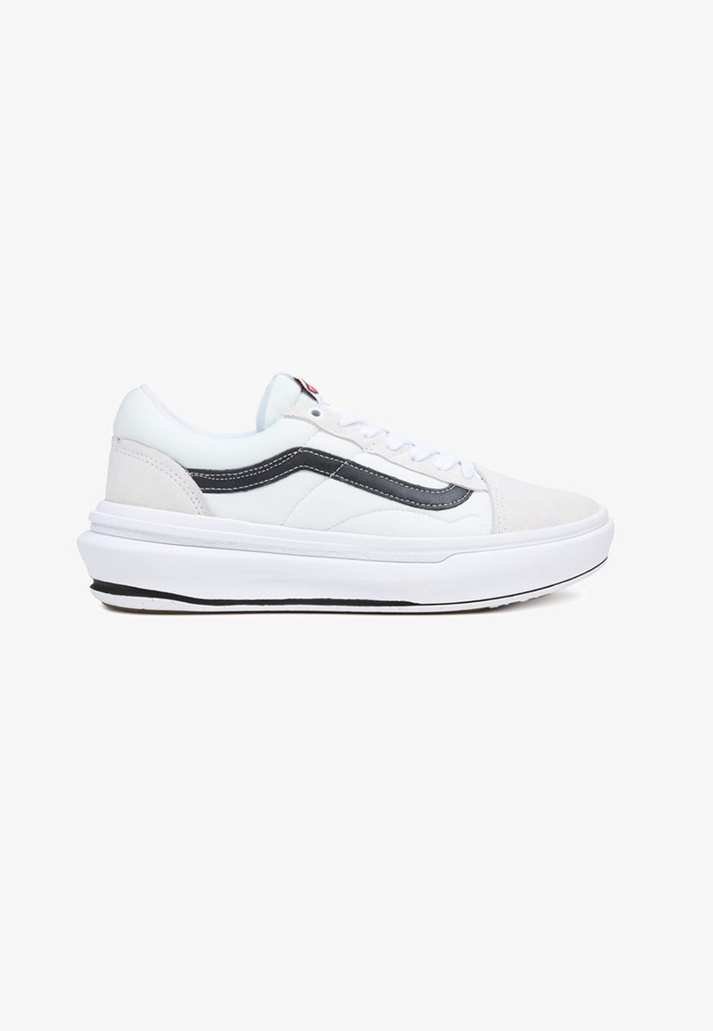 Vans - UA OLD SKOOL OVERT CC - Trainers - white, Enlarge