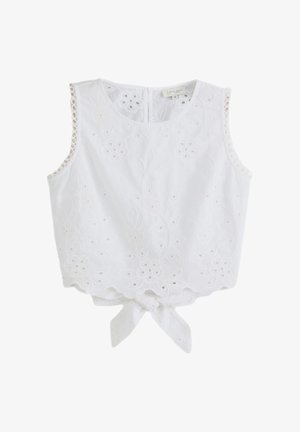 Witte mouwloze crop top met bloemvormige eyelet-borduur, geschulpte randen en een knoopsluiting aan de voorkant.