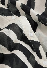 Myleene Klass ZEBRA   - Pludmales piederums - zebra