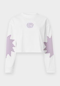 Λευκό κοντοκομμένο πουκάμισο με μακριά μανίκια, με μωβ λογότυπο "SANTA CRUZ" στο στήθος και μεγάλα μωβ σχέδια εκτόξευσης σε κάθε μανίκι.