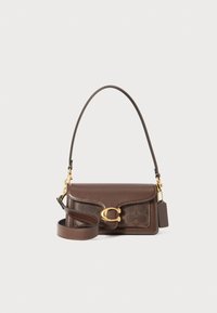 TABBY SHOULDER BAG 20 IN SIGNATURE CANVAS - Geantă de mână - maple