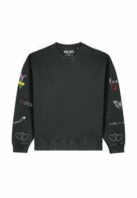 Čierna mikina s okrúhlym výstrihom, dlhými rukávmi a rôznymi farebnými vyšívanými detailmi vrátane kvetov, srdiečok a textu.