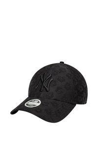 Berretto nero con motivo floreale in rilievo, caratterizzato da un logo ricamato nero in evidenza sulla parte anteriore e una visiera curva.