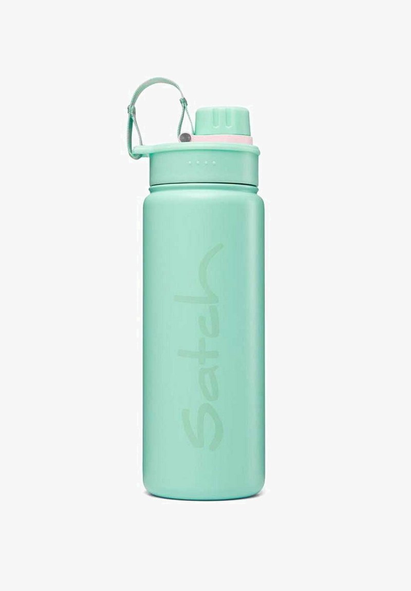 Mintgrüne Edelstahl-Wasserflasche mit Schraubverschluss, integriertem Griff und geprägt Logo. Glatte Textur und zylindrische Form.