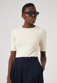 BOSS EFITA - Camiseta básica - open yellow