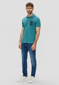 s.Oliver MIT GRAFIK - Poloshirt - minze