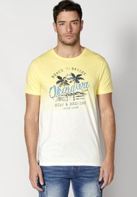 Koroshi SHORT SLEEVE  - Marškinėliai su spaudiniu - amarillo   yellow