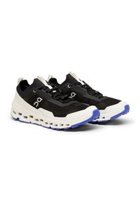 On CLOUDULTRA 2 - Laufschuh Trail - black   white