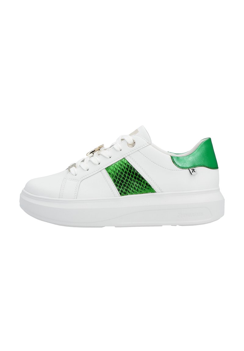 Baskets blanches avec des accents en motif reptile vert et un talon métallique vert. Présentent des lacets ronds, une semelle blanche épaisse et des détails de logo.
